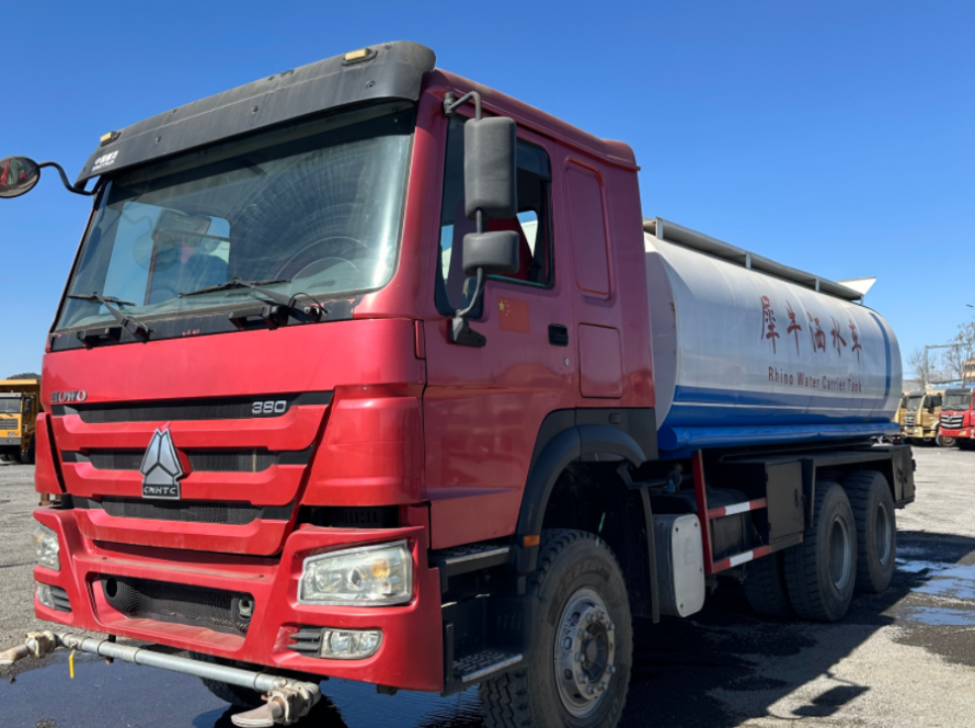 used Howo water trucks