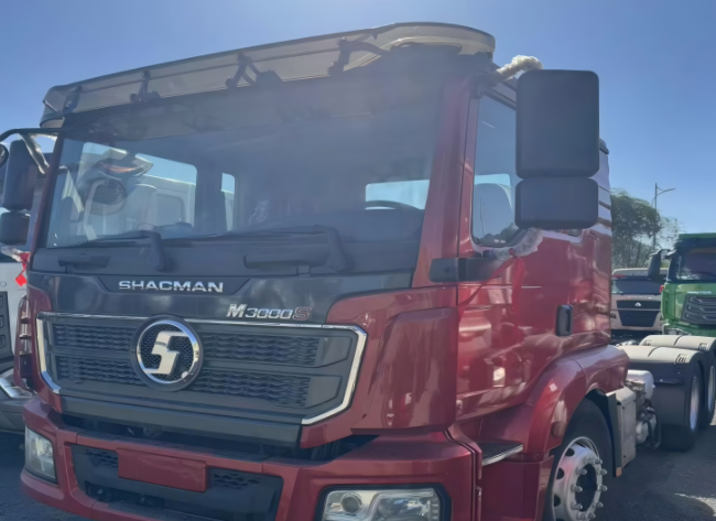 Used Shacman Tractor Trucks New M3000S Red