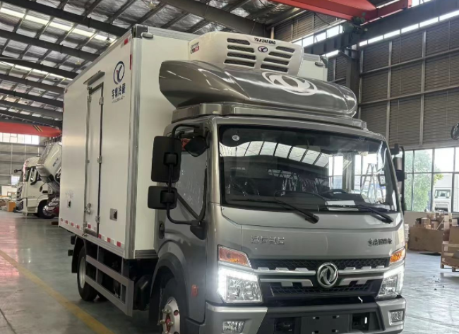 Used DFM Refrigerated Trucks